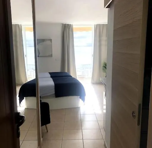 Apartament Stylish And Modern With Stunning Sea Views *